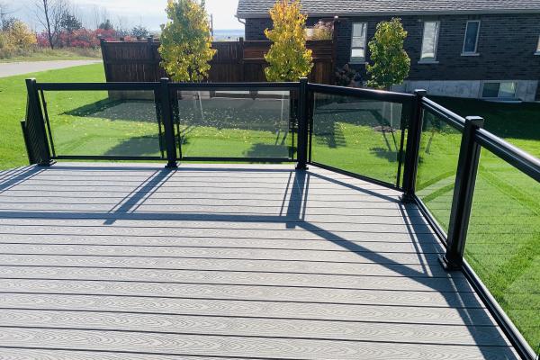 Deck railings made of glass